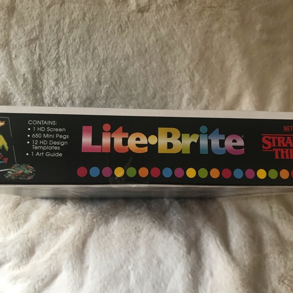 Stranger Things Lite-Brite - Picture 12 of 14